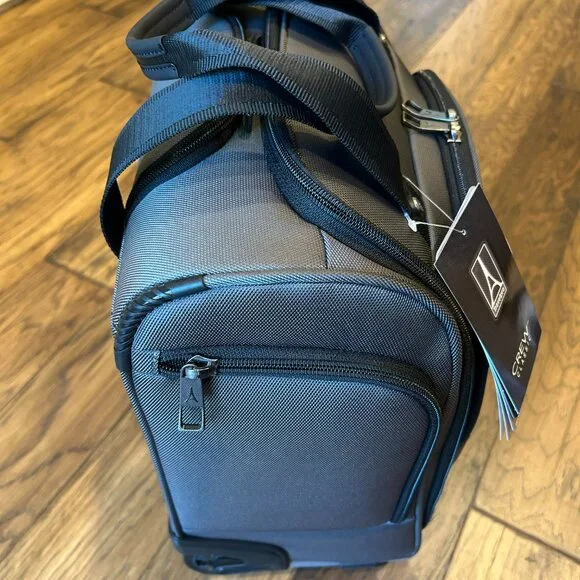 Travelpro Crew Classic Rolling UnderSeat Carry-On in Titanium Grey - Picture 3 of 8